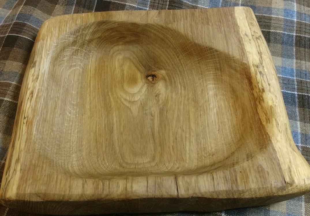 Artisan Carved Spalted Oak Log BowlElectrifed Wood Artisan bringing you hand carved wooden spoons, dough bowls,custom wood work and unique keepsakes and gifts seared with lictenberg burns of beautiful distinction